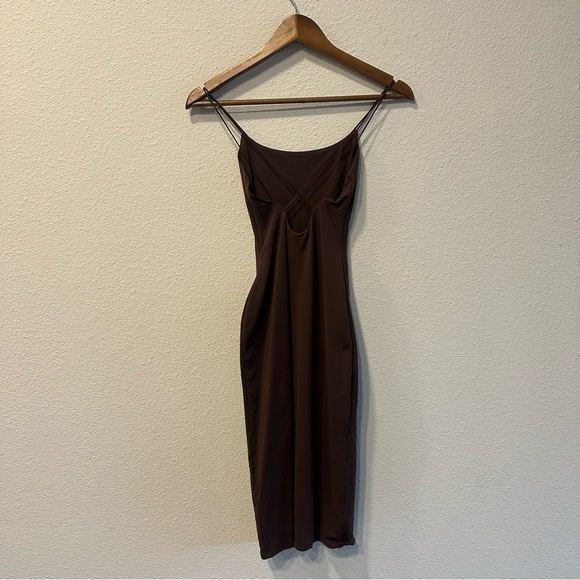Aritzia Babaton Open Back Strappy Midi Dress 320 - Picture 4 of 6